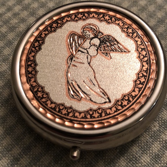 Vintage Round Pill Case 3-Day Stainless Engraved Rose Gold Angel Design - #416 - Picture 8 of 11